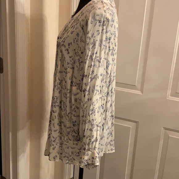Vince Camuto Long Sleeve Floral Blouse - Picture 3 of 9